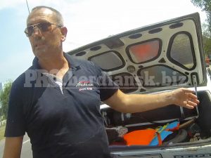 В Запорожской области водитель под наркотиками пытался одолжить 100 гривен у полицейских (ВИДЕО)