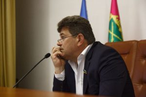 Буряку заносят деньги руководители КП и главы районов, на которые потом покупается недвижимость, – в чем полиция обвиняет мэра Запорожья