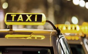 В Украине хотят обязать таксистов обзавестись кассовыми аппаратами