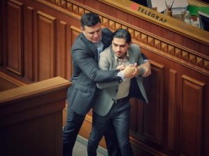 Тищенко набросился на нардепа во время выступления в Раде: ВИДЕО стычки