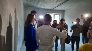 “Жду премии от мэра на ремонт”: как выглядит квартира, которую подарили Насибову в Запорожье (ФОТО, ВИДЕО)