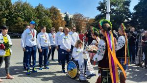 В Запорожье торжественно встретили паралимпийцев (ФОТО, ВИДЕО)