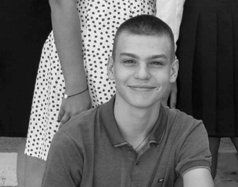 В Запорожье умер школьник, потерявший сознание на уроке (ФОТО)