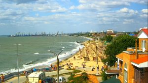 Пляжи Кирилловки и Бердянска в первые выходные осени (ФОТО)
