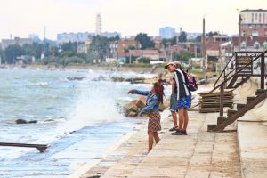 В Бердянск и Кирилловку осень пришла по календарю (ФОТО)