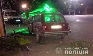 Пьяный водитель протаранил украшение Кирилловки (ФОТО)