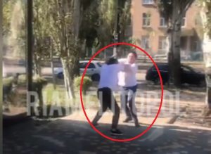 В Запорожской области засняли драку хирурга и отца ребенка, которому нужна была помощь (ВИДЕО)