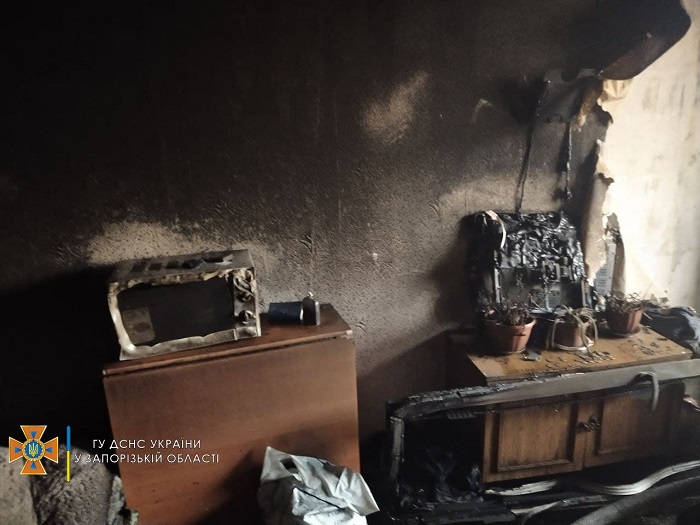 Масштабный пожар в многоэтажке Запорожья: сгорела трехкомнатная квартира (ФОТО)