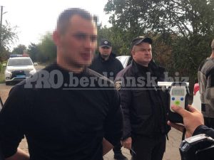 Военный ездил пьяным за рулем, попал в ДТП и хранил наркотики в Запорожской области (ФОТО, ВИДЕО)