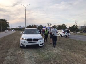 В Бердянске пьяный депутат сбил мужчину на BMW под камерами: его задержали очевидцы (ФОТО, ВИДЕО)