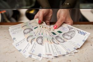 2000 гривен на коммуналку: как оформить помощь от государства в Украине