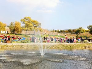 Жители Запорожья на праздничные выходные оккупировали “Радугу” (ФОТО)