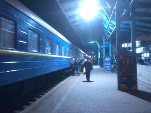 Как происходит выезд на поезде из “красной” Запорожской области