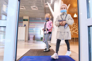 В Украине осенние каникулы для школьников могут продлить до месяца