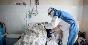 В МОЗ назвали критерии для госпитализации COVID-больных