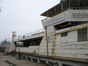 В Запорожье на аукцион выставили теплоходы “Григорий Сковорода” и “Семен Скляренко” (ФОТО)