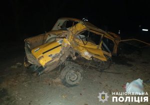 ВАЗ превратился в груду металла: трое жителей Запорожской области пострадали в ДТП (ФОТО)