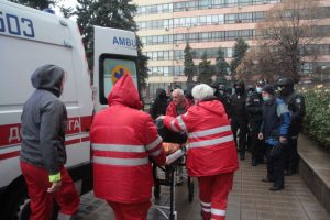 В Запорожье акция против вакцинации закончилась задержаниями с пострадавшими (ФОТОРЕПОРТАЖ)