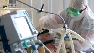 3 тонны за сутки: в запорожской больницы все пациенты с COVID-19 зависимы от кислорода (ВИДЕО)