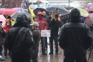 Комментарий полиции о задержаниях на митинге против карантина в Запорожье (ВИДЕО)