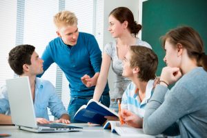 Что говорят в ЗОГА о возвращении за парты старшеклассников