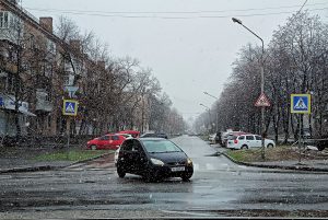 В Запорожье идет первый снег этой зимой (ВИДЕО)