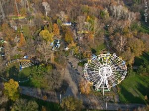 Отработал один сезон в “Дубовке”: в Запорожье выставили на продажу экстремальный аттракцион (ФОТО)