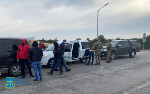 Следователя и адвоката задержали после получения 2 тысяч долларов взятки в Запорожской области (ФОТО)