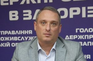 Полмиллиона долларов наличными. Квартиры, дома, машины. Люстрированный налоговик из Днепра претендует на кресло главы Запорожской службы