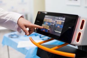 Запорізька обллікарня отримала обладнання для проведення високотехнологічних операцій на головному мозку