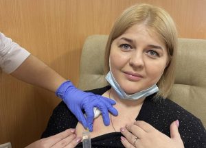 Украинка болела COVID-19 аномально длинный срок и установила рекорд (ВИДЕО)