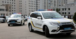 В Запорожье патрульные спасли жизнь мужчине, потерявшему много крови (ФОТО)