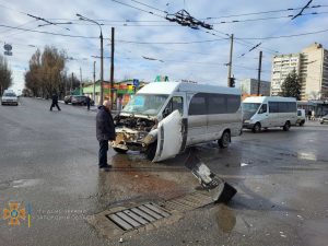Появилось видео момента ДТП с маршруткой в Запорожье
