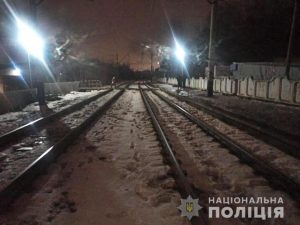 В Запорожье пенсионерка погибла, попав под поезд (ФОТО)