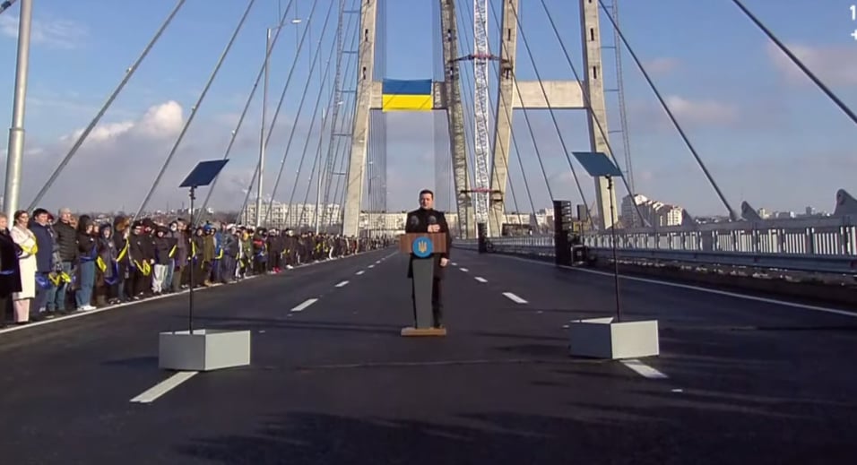 Монумент единства: Зеленский торжественно открыл вантовый мост в Запорожье (ФОТО)