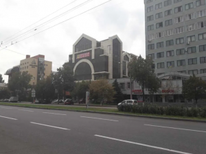 В Запорожье за 44 млн продают здание на центральном проспекте (ФОТО)