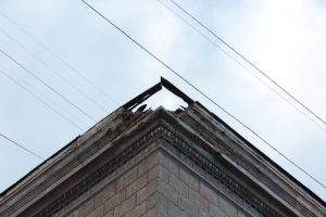 В Запорожье здания на центральном проспекте находятся в ужасном состоянии (ФОТО)