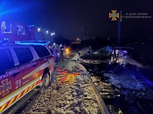 6-летнюю девочку деблокировали из покореженного авто в Запорожской области (ФОТО)