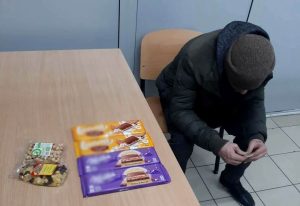 В Запорожье мужчине за четыре шоколадки грозит лишение свободы (ФОТО)
