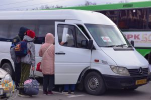 В Запорожье прибыли беженцы из трех городов области (ФОТО, ВИДЕО)