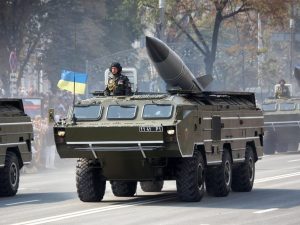 В Бердянске ударом Точки-У накрыли вражескую технику в аэропорту