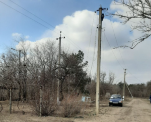 «Запоріжжяобленерго»: протягом доби заживлені близько 9,5 тисяч родин (ФОТО)