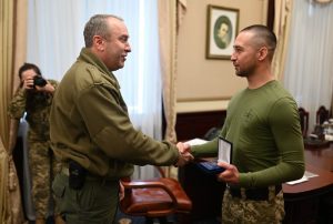 Автор лозунга про русский корабль вернулся в Украину (ФОТО, ВИДЕО)