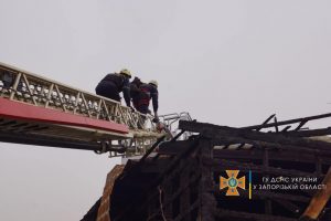 У Запоріжжі рятувальники надали допомогу під час демонтажу конструкцій будинку (ФОТО)