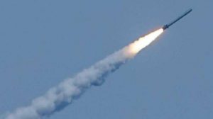 Наслідки ракетного удару в Запоріжжі: у будинках повилітали вікна, постраждала жінка (ФОТО)