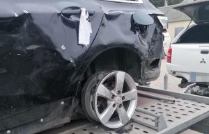 Рашисти обстріляли авто, яке рухалося з евакуаційною колоною до Запоріжжя (ФОТО)