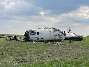 Появилось первое фото с места крушения военно-транспортного самолета под Запорожьем