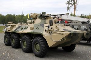 Любители пива нашли применение сгоревшей технике рф в Мелитополе (ФОТО)