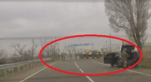 Техника оккупантов зашла в Кирилловку: СМИ сообщают о взрывах (ВИДЕО)