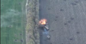 Точно і швидко: відео знищення танків рф та БМП на сході України